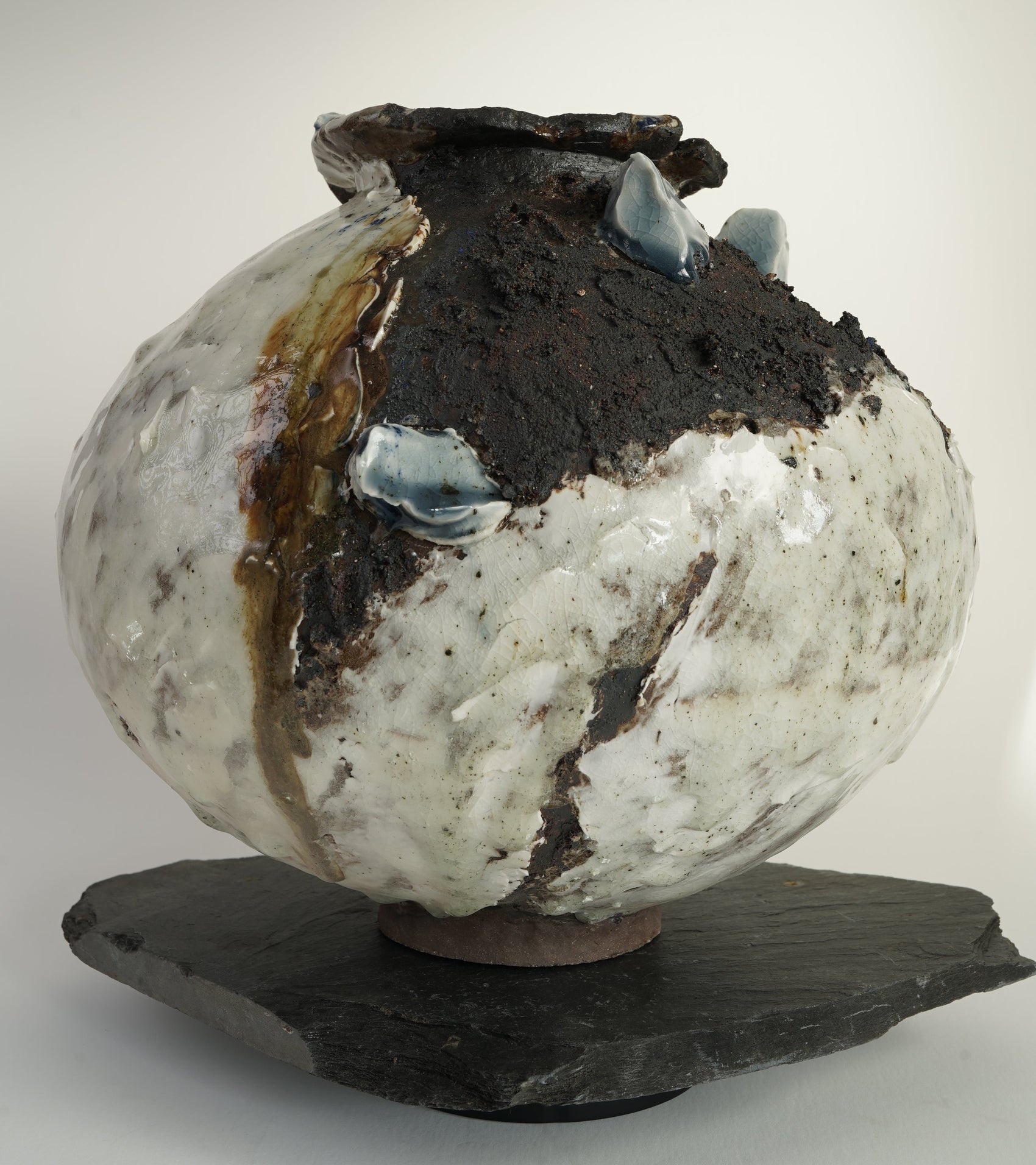 Moonjar vase white