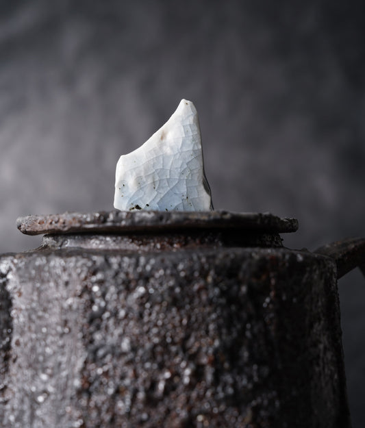 Ice peak tea pot wild